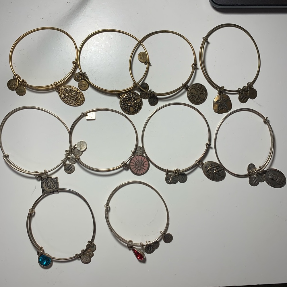 ✰ Alex and Ani
